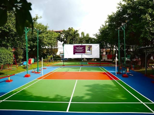 Lapangan Badminton Royale Serpong Residence